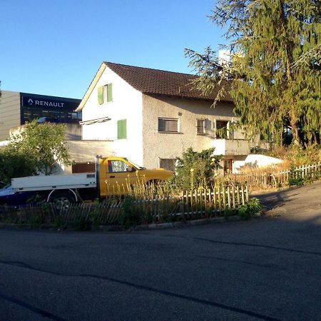 Baselhostel Fullinsdorf Экстерьер фото